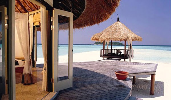 Banyan Tree Maldives Vabbinfaru - $650 - $4000 / day