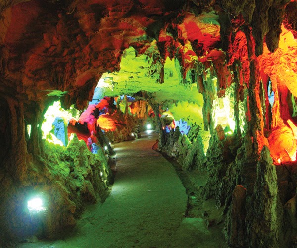 Yellow Dragon Cave in Zhangjiajie, China