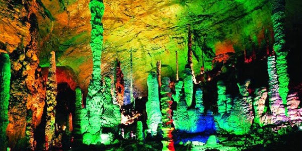 Yellow Dragon Cave in Zhangjiajie, China