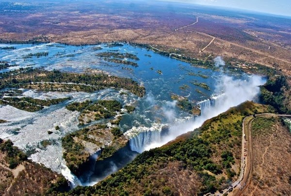 Top 15 World's Most Amazing Waterfalls