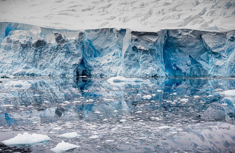 Stunning scenery of Antarctica